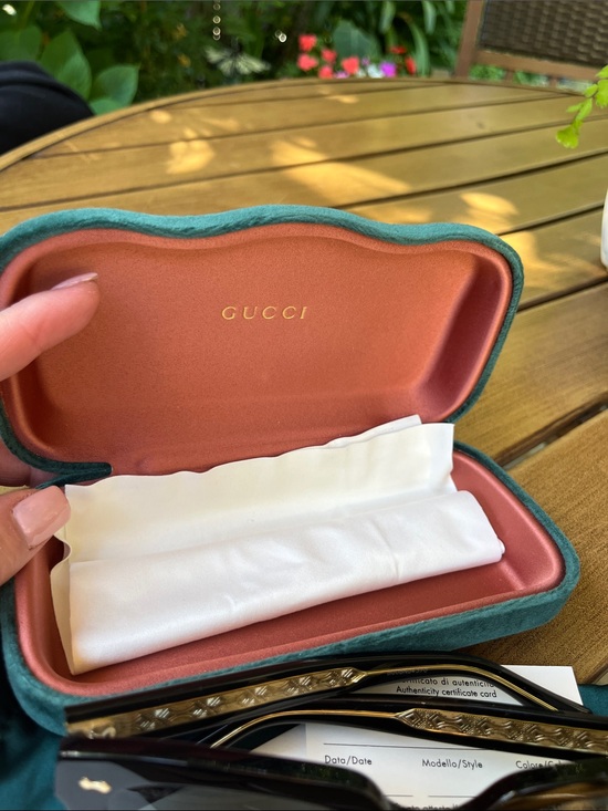 Gucci Black Square Sunglasses. main image 4